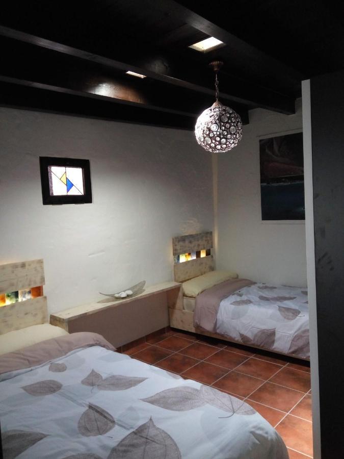 Aloelux Villa !! - Private Villa With Pool , Jacuzzi, Cinema, Massage ,Wonderful View, Art Desing Villa Tias Luaran gambar